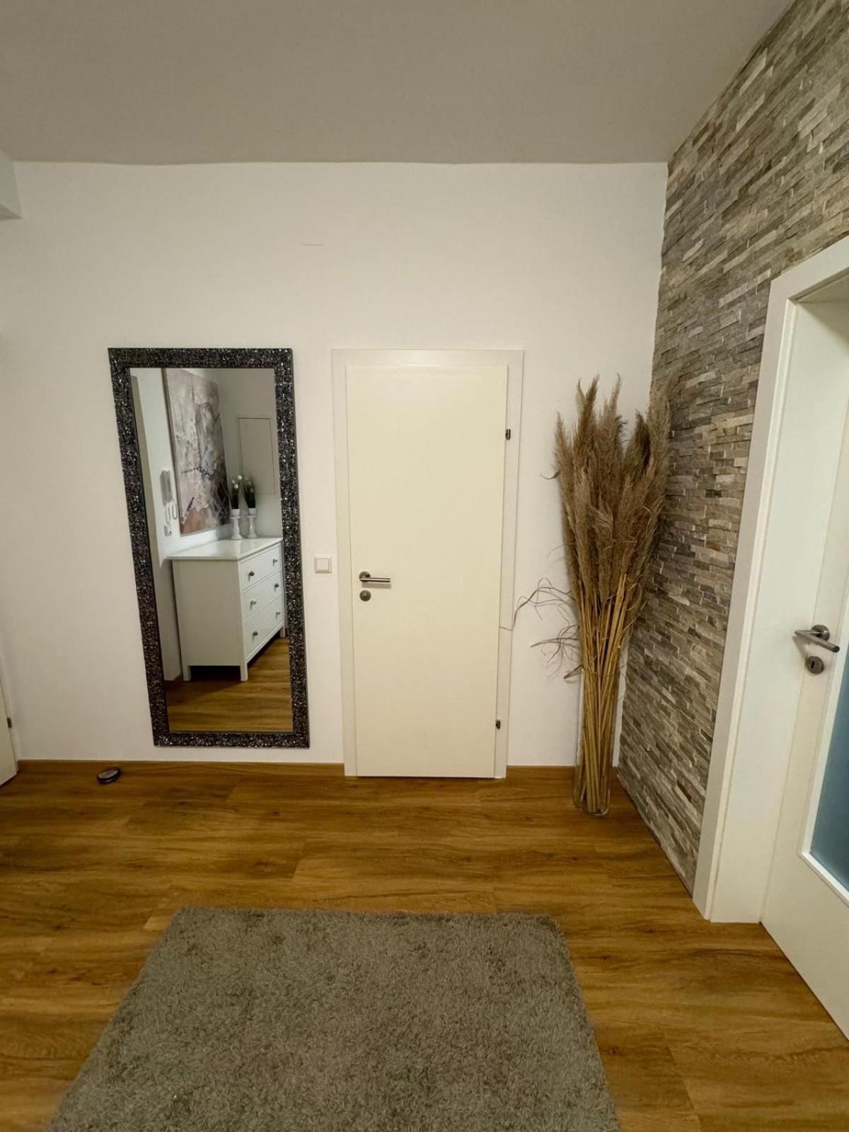 Sunny And Elegant Apartament In Central Location Graz Eksteriør bilde